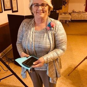 Meet your Posher, Debbie